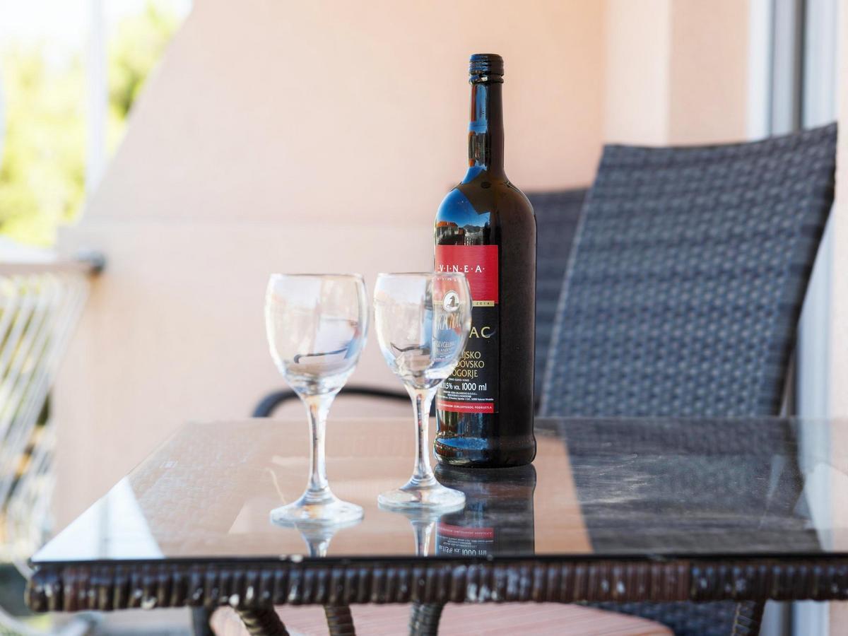 Apartments Bozenka Makarska Eksteriør bilde